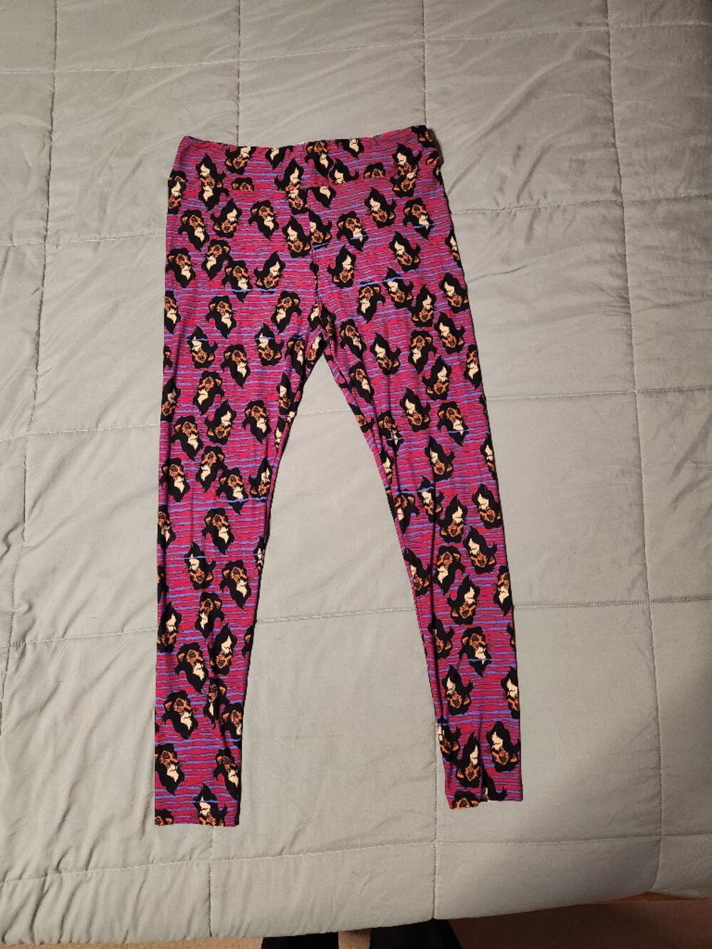LULAROE DISNEY VILLAINS OS LEGGINGS SCAR LION KING RED PURPLE